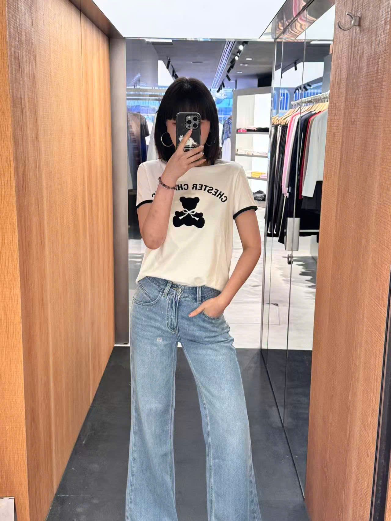  Áo T- shirt trắng gấu đen 