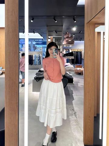  Chân váy dài trắng ren -logo CC 