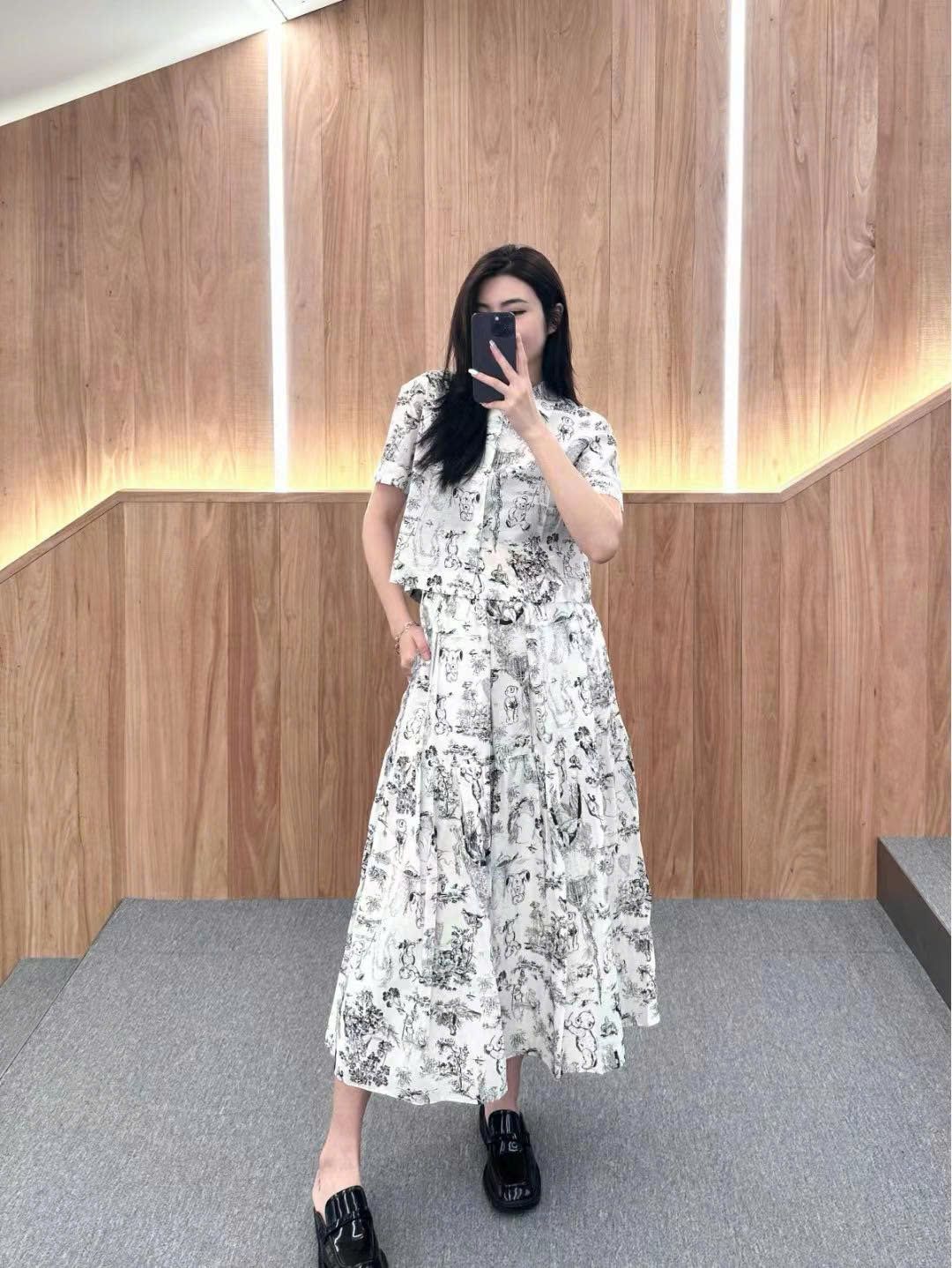  Chân váy trắng - hoạ tiết gấu 