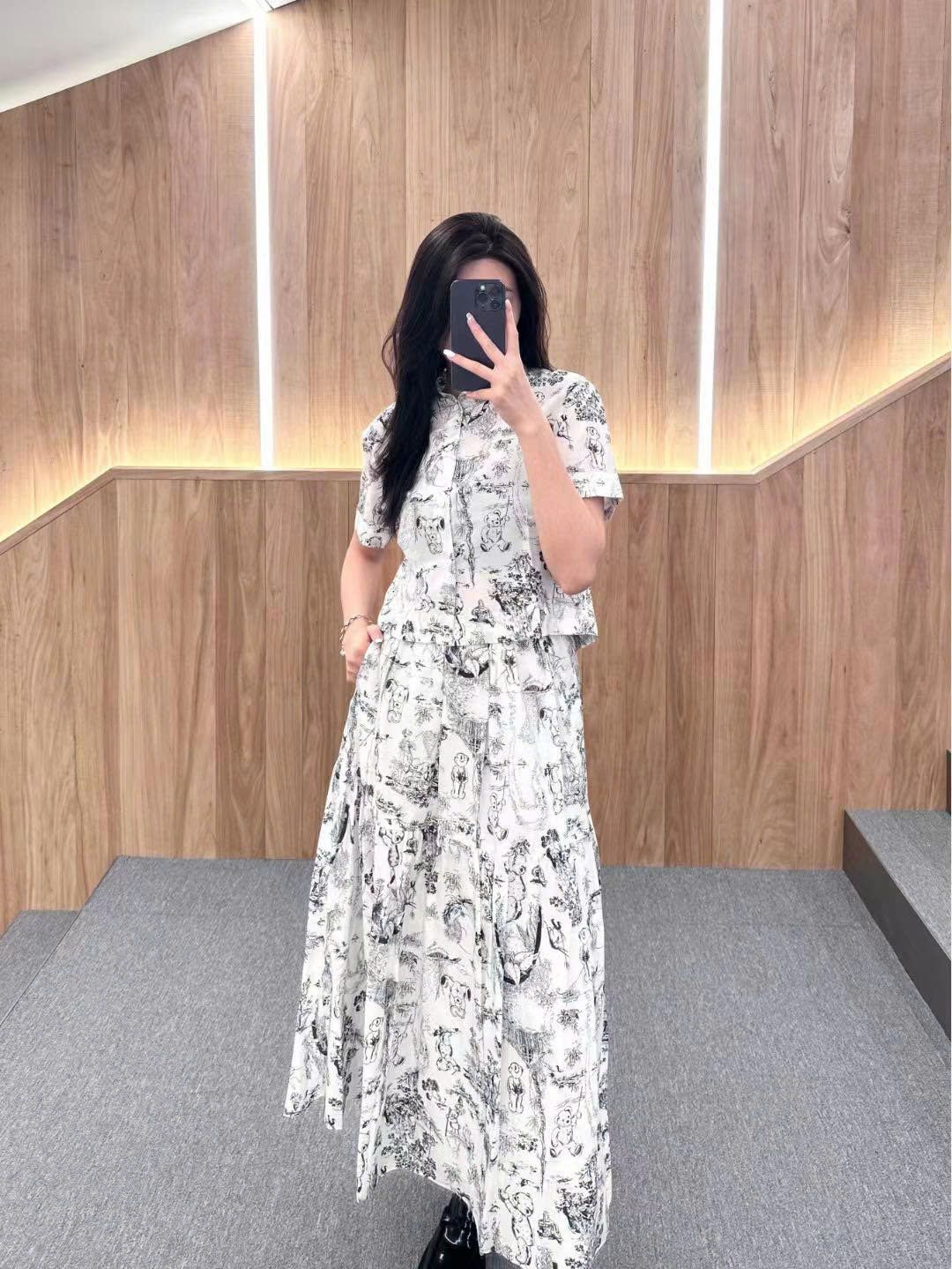  Chân váy trắng - hoạ tiết gấu 