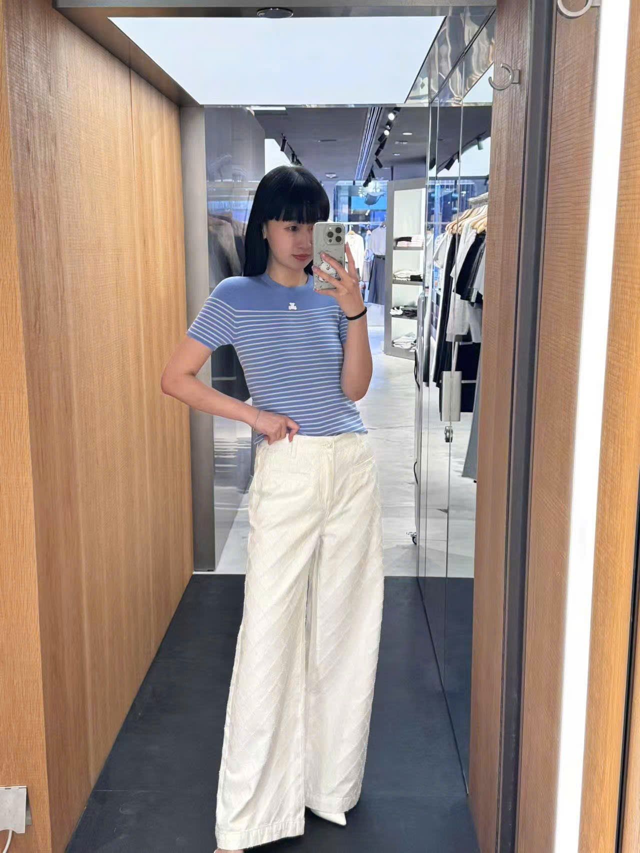  Áo ngắn tay xanh da trời kẻ sọc ngang - gấu trắng 