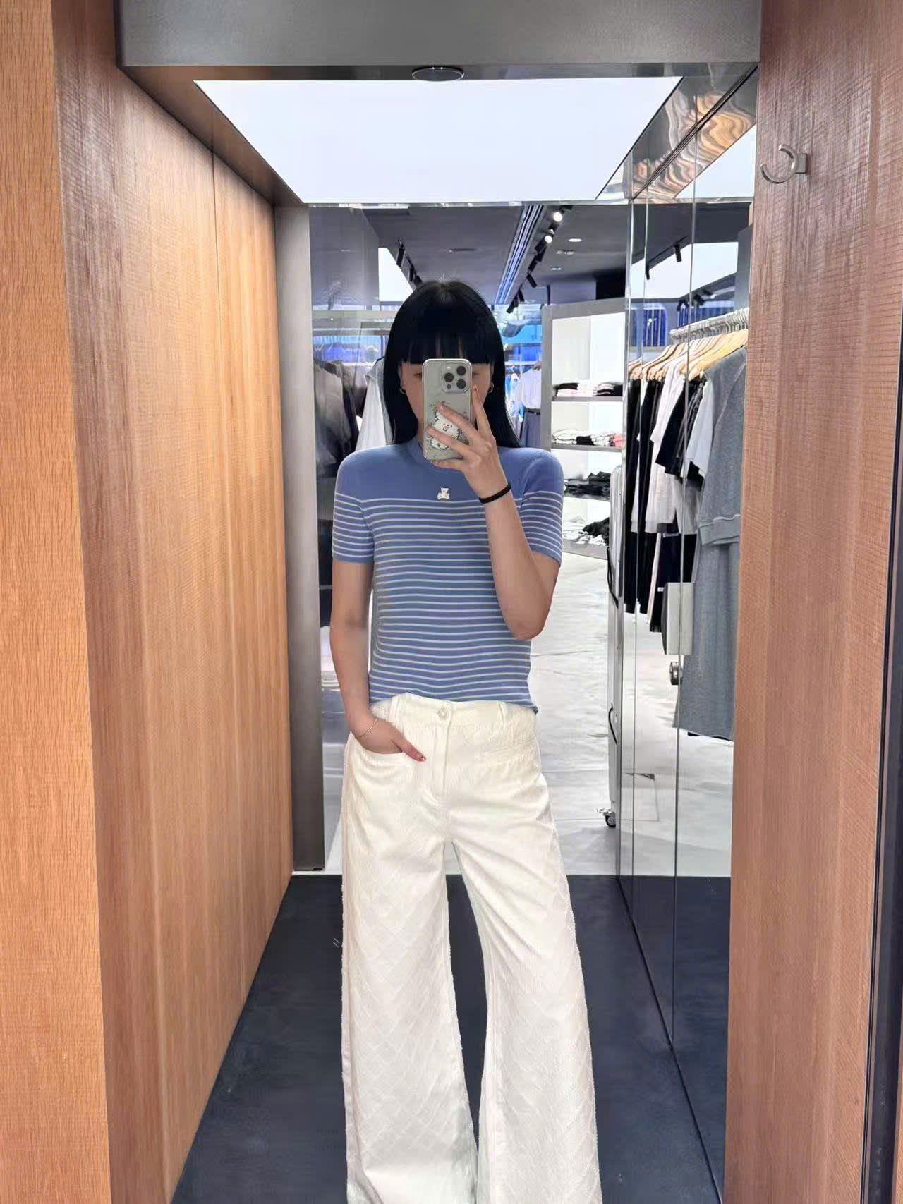  Áo ngắn tay xanh da trời kẻ sọc ngang - gấu trắng 