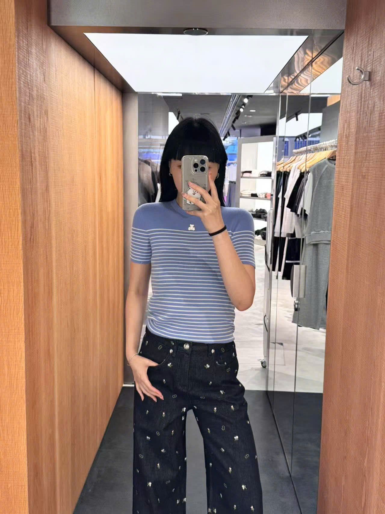  Áo ngắn tay xanh da trời kẻ sọc ngang - gấu trắng 