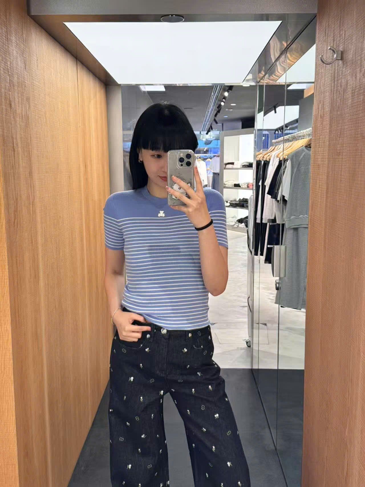  Áo ngắn tay xanh da trời kẻ sọc ngang - gấu trắng 