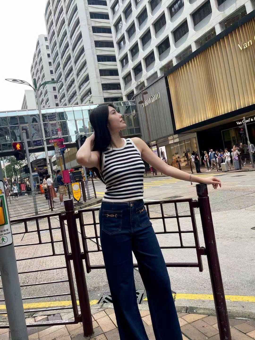  Quần jean xanh vải Ý, xích vàng 