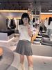  Chân váy ngắn xám xếp ly, cạp thun kẻ C.Charles 
