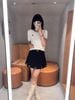  Áo trắng ngắn tay, cổ tròn, viền - gấu đen 