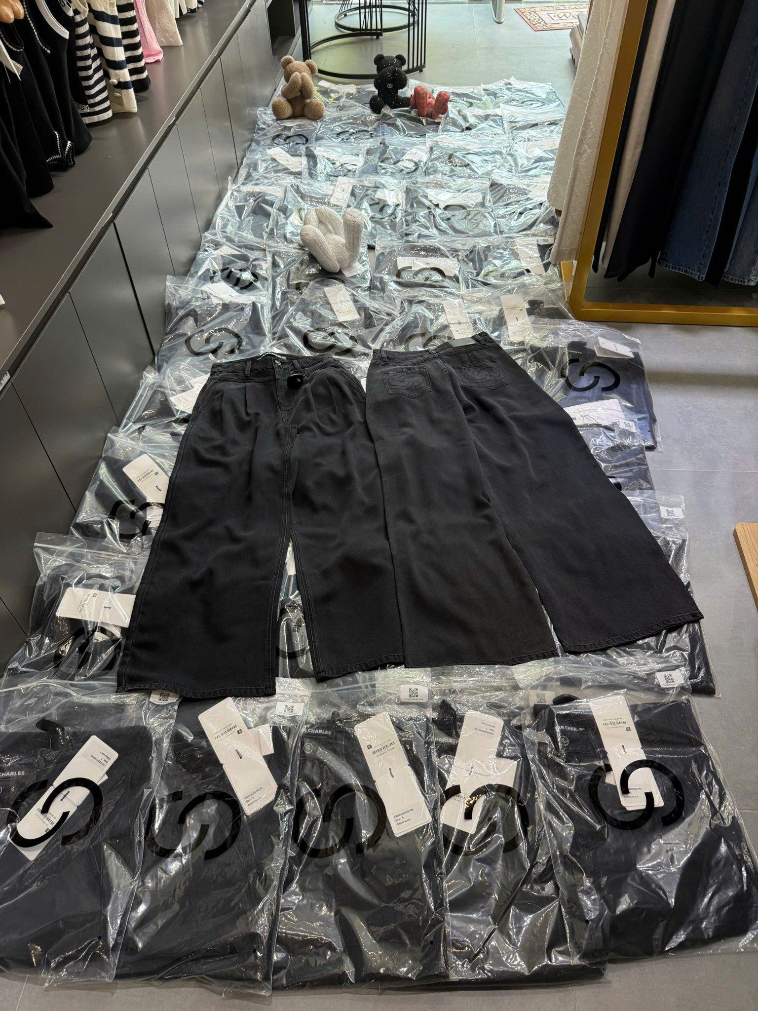  Quần jean giấy đen 