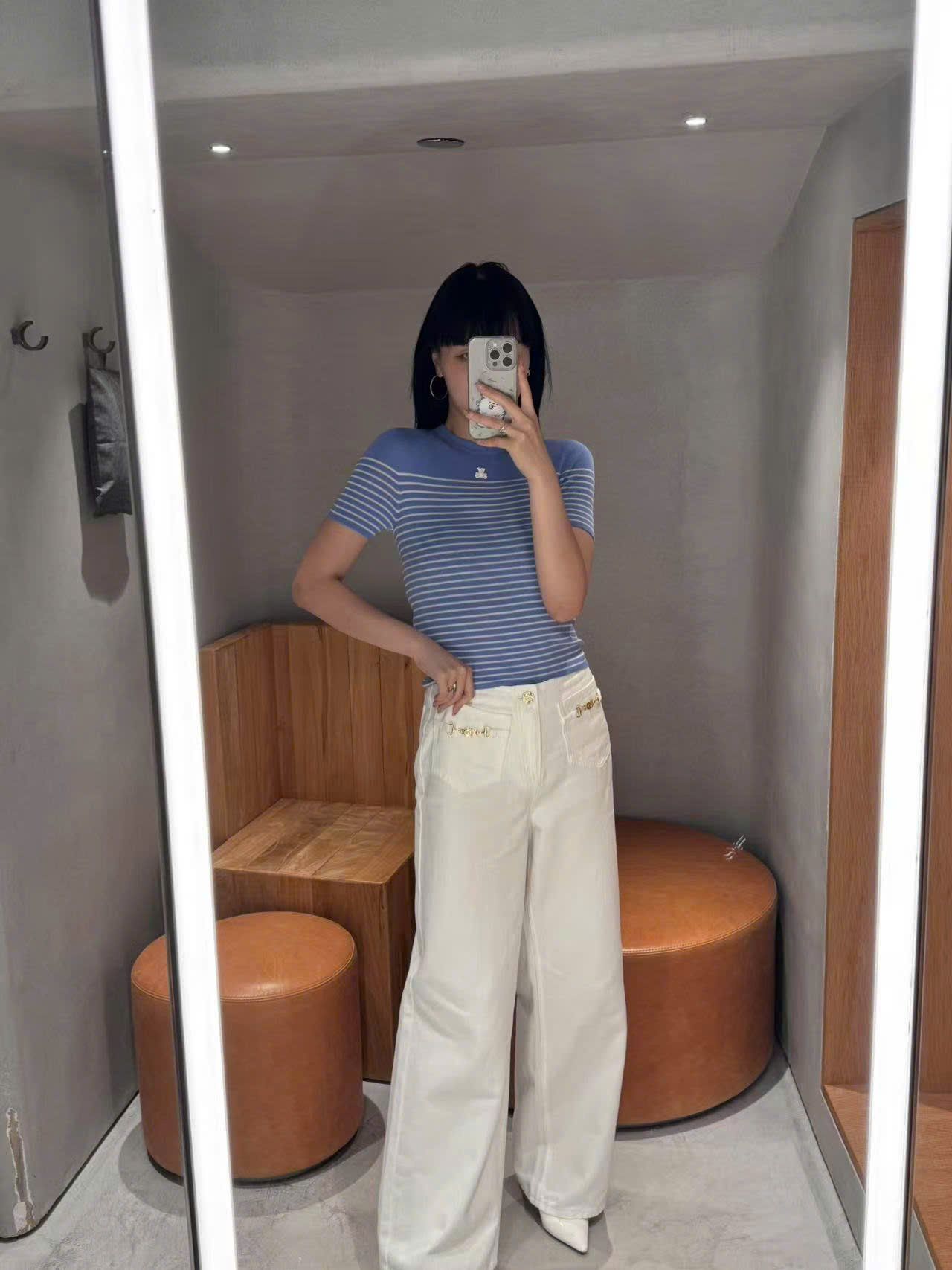  Áo ngắn tay xanh da trời kẻ sọc ngang - gấu trắng 