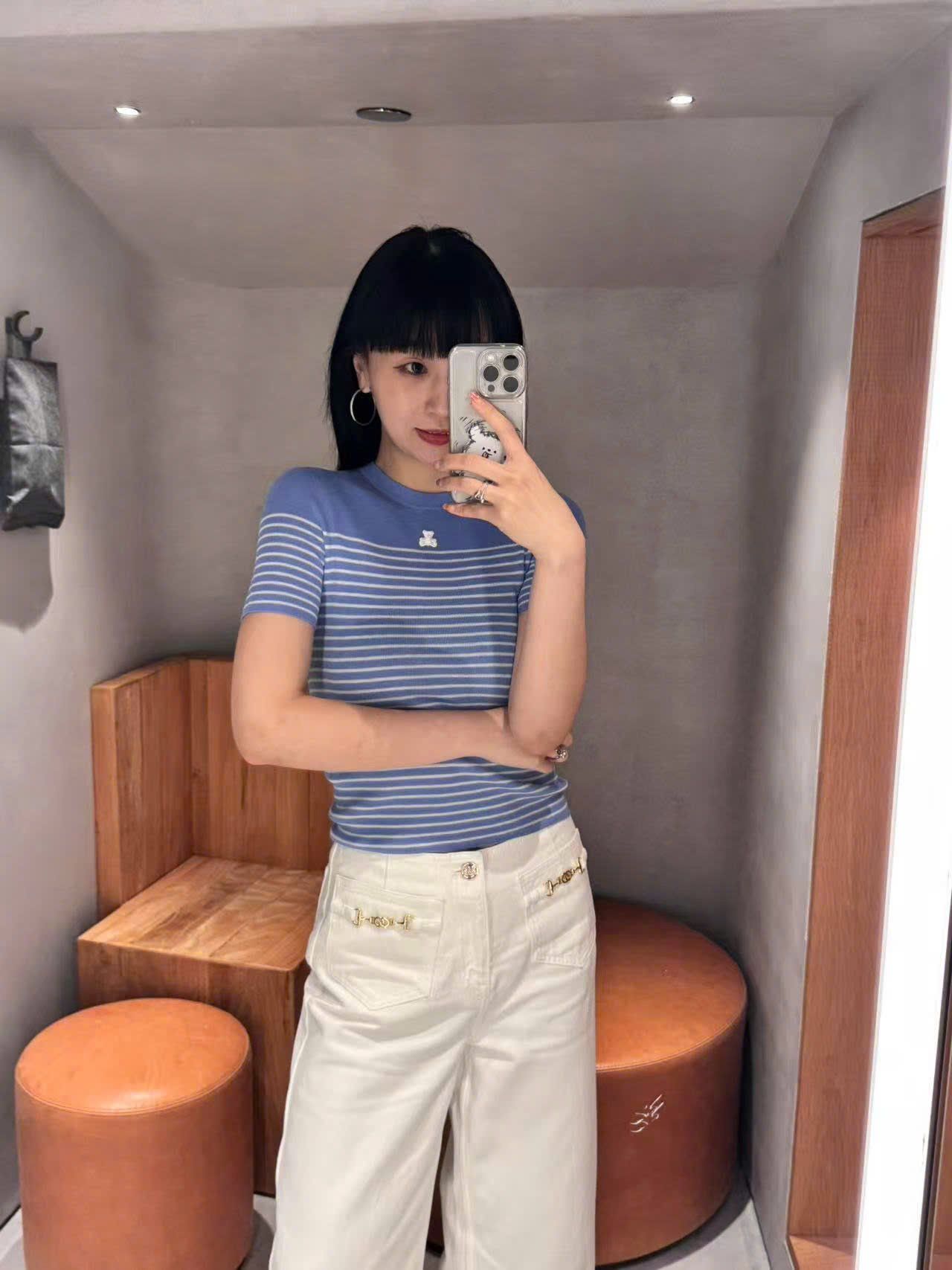  Áo ngắn tay xanh da trời kẻ sọc ngang - gấu trắng 