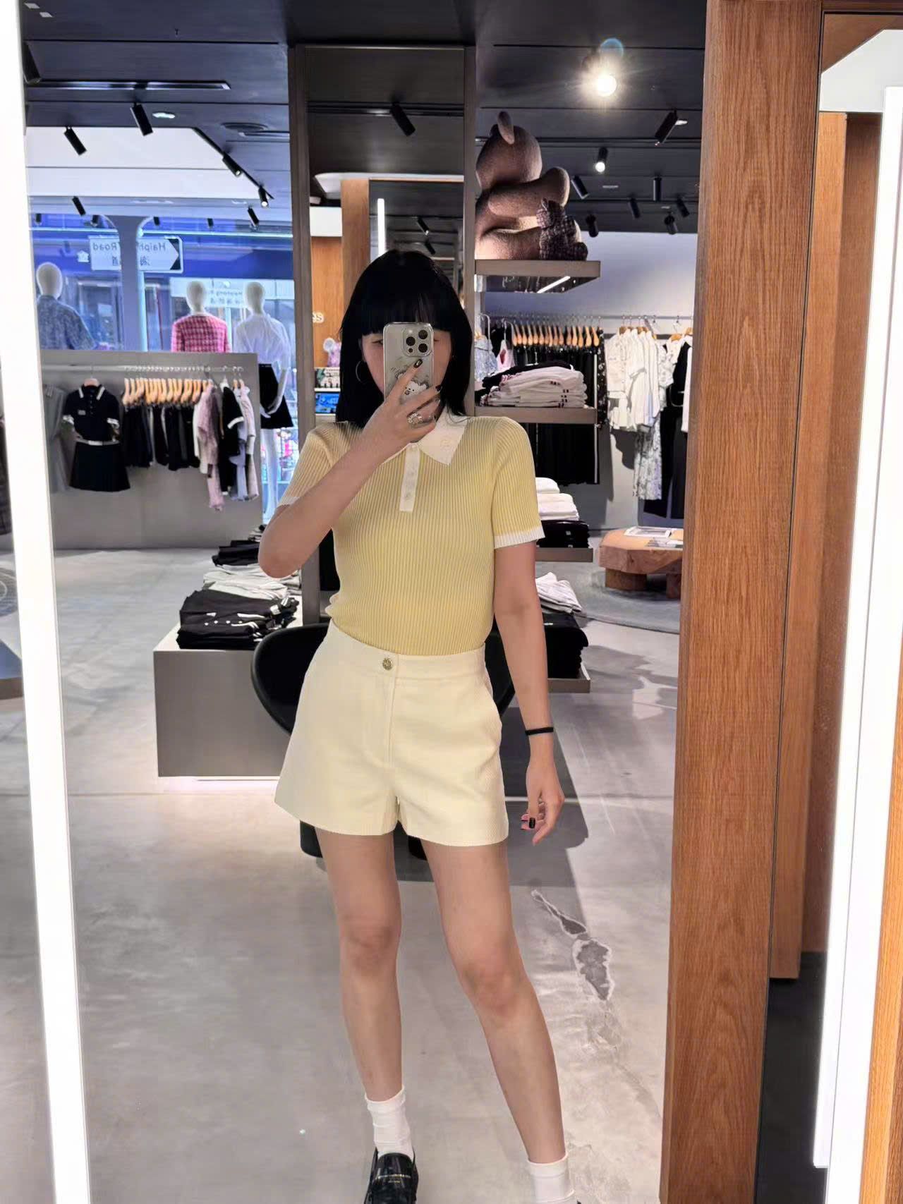  Áo Polo vàng - cổ trắng 