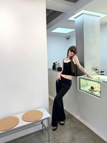  Áo 2 dây đen phối trắng 