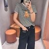  Áo phông kẻ đen trắng Gấu vàng 