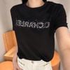  Quần jean trắng, cúc đính đá - 2 túi Logo xích vàng 