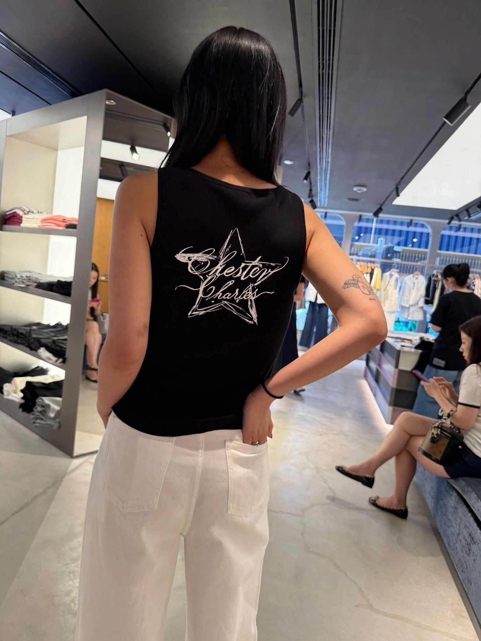  Áo 3 lỗ đen - 6 cúc bạc 