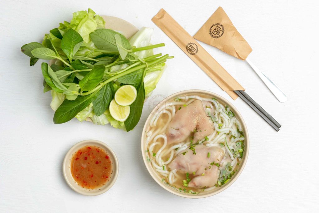  Bánh Canh Giò Móng + Thịt Bắp 