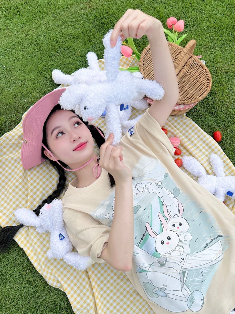 Áo thun FIDE TEEDY phông cotton unisex nam nữ form rộng cổ tròn áo đính gấu - AT69 (TẶNG KÈM THỎ BÔNG)