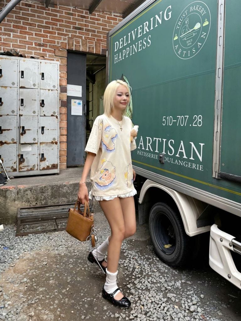 Áo thun FIDE JoyBear unisex form rộng đính gấu local brand cổ tròn oversize - AT153 (Tặng gấu)