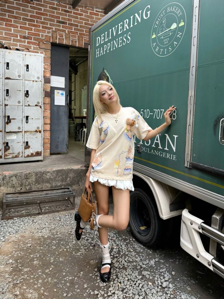 Áo thun FIDE JoyBear unisex form rộng đính gấu local brand cổ tròn oversize - AT153 (Tặng gấu)
