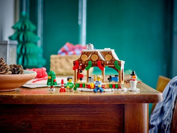  Lego Winter Market Sall Chợ Đông 40602 