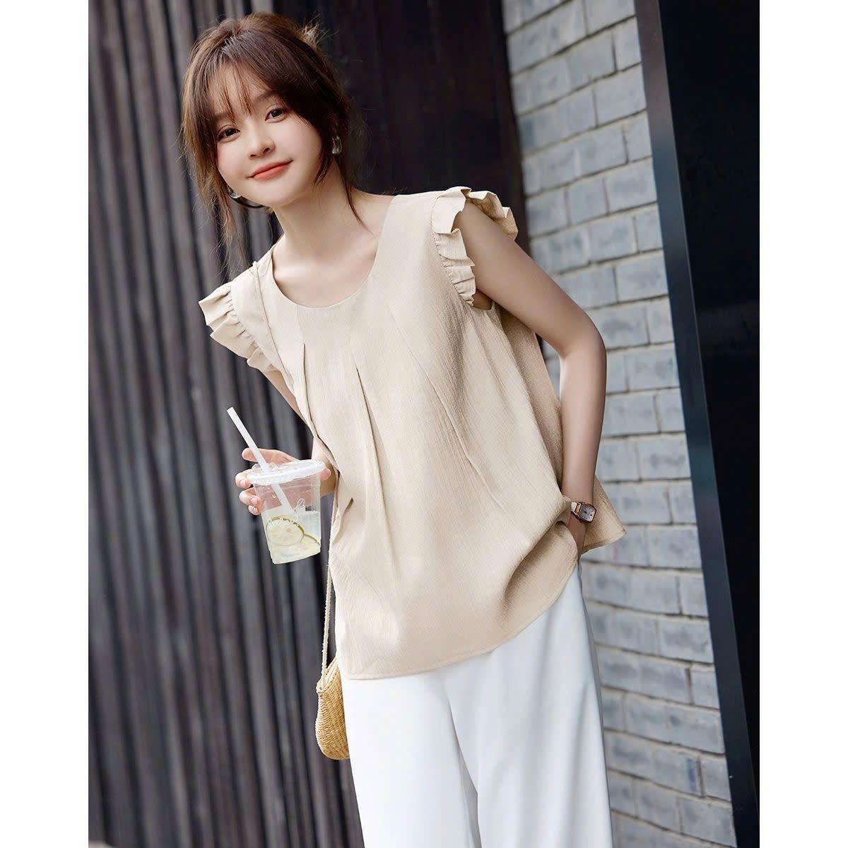  Áo kiểu sát nách form rộng viền bèo tay 