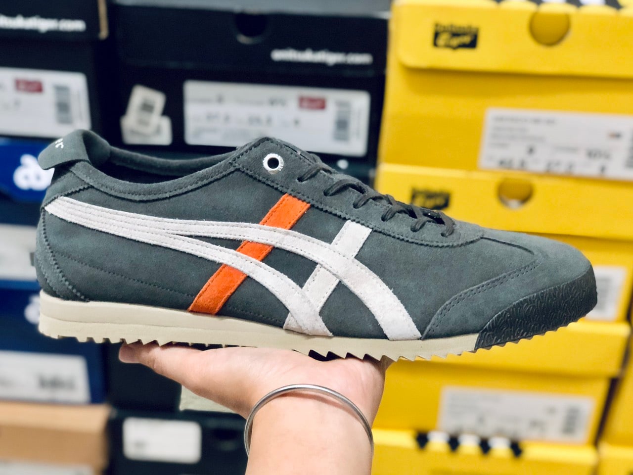 onitsuka tiger dark sepia