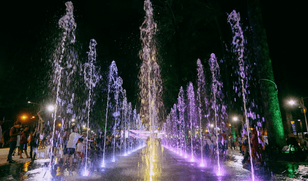  Sàn nhạc nước tại công viên Văn Lang, Q5, TP.HCM 