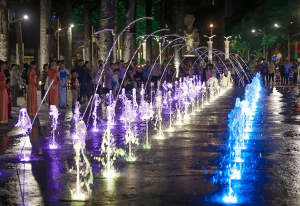  Sàn nhạc nước tại công viên Văn Lang, Q5, TP.HCM 