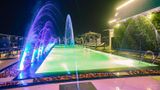  Nhạc nước nghệ thuật kết hợp hồ bơi tại Royal Hotel Hội An 