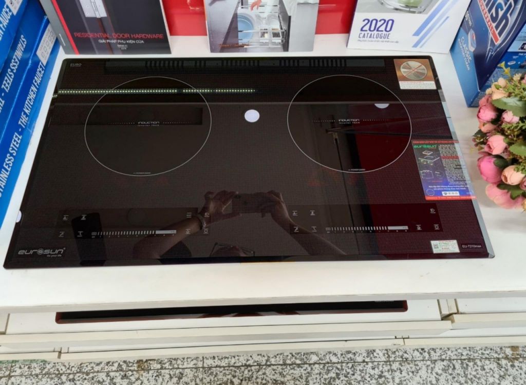 Bếp từ đôi 2 vùng nấu Eurosun EU-T210Max