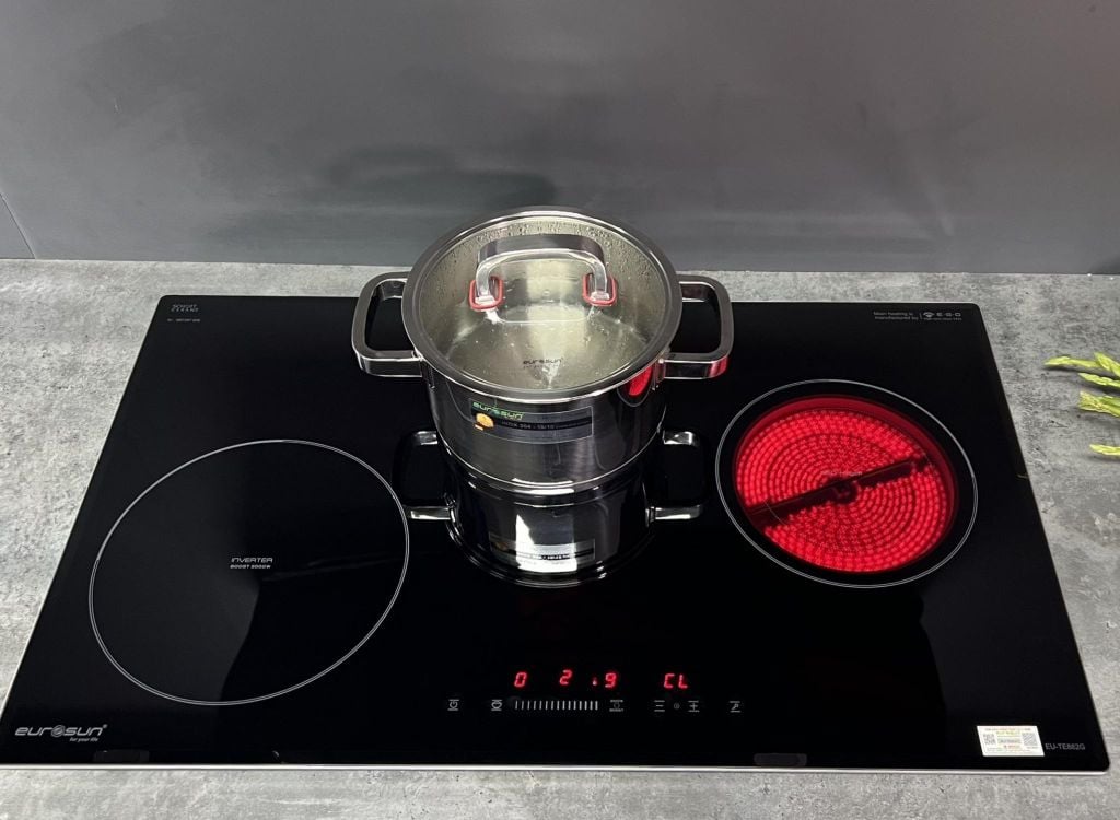 Bếp từ kết hợp hồng ngoại 3 vùng nấu Eurosun EU-TE882G