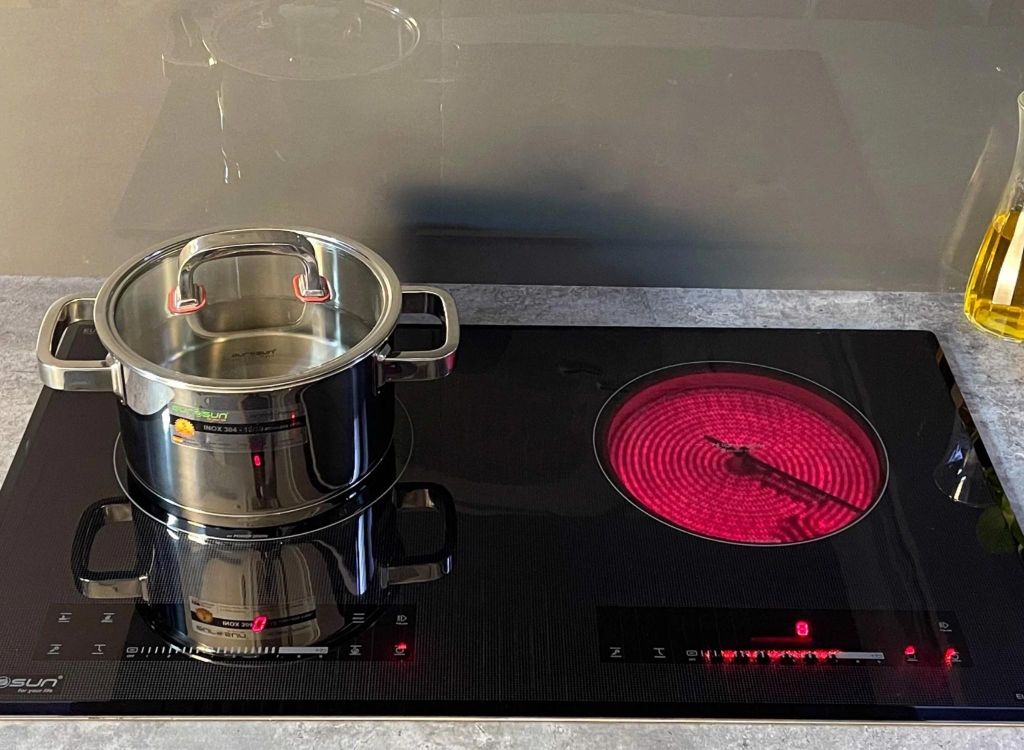 Bếp từ kết hợp hồng ngoại 2 vùng nấu Eurosun EU-TE226Pro