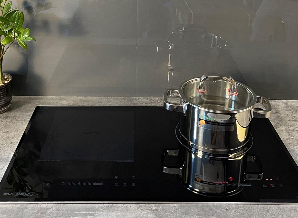 Bếp từ kết hợp hồng ngoại 2 vùng nấu Eurosun EU-TE728Pro