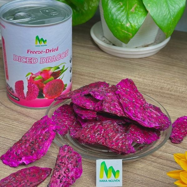  Thanh long sấy thăng hoa dạng lon 25g 50g, độc quyền thương hiệu HANA NGUYÊN 