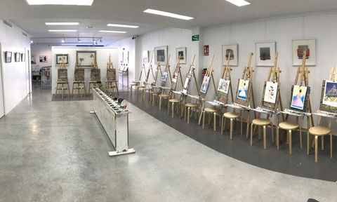  Phòng học mĩ thuật 