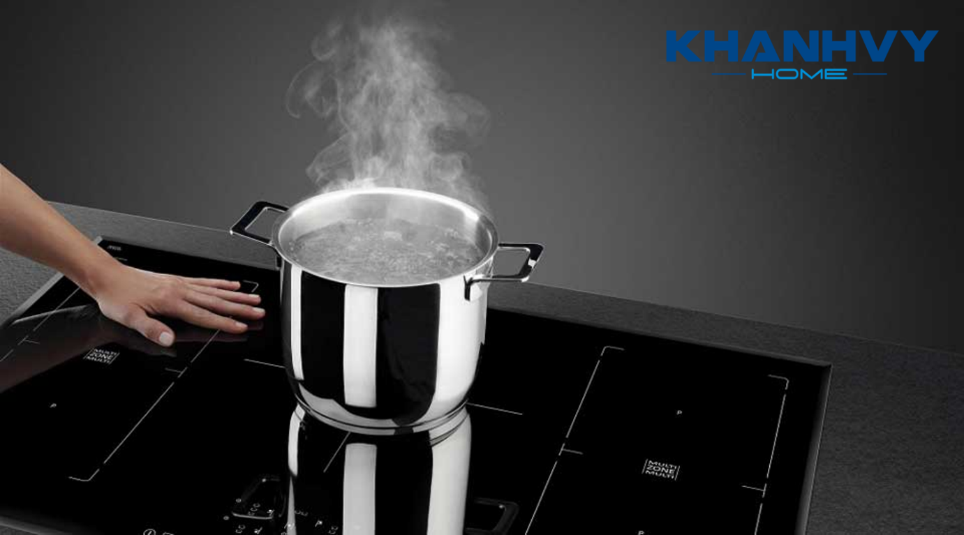 Mặt kính bếp làm bằng kính cường lực Ceramic chịu lực và chịu nhiệt tốt, sáng bóng, dễ dàng vệ sinh