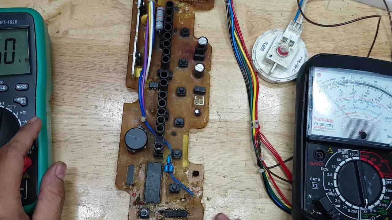 Phao áp lực hỏng khiến máy giặt Panasonic báo lỗi H01
