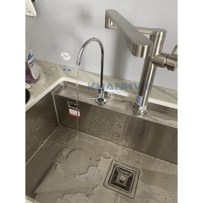 Máy lọc nước Karofi KAQ-U95