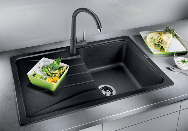 Vòi rửa chén Blancomida 569.07.300 được thiết kế dạng chữ L theo xu hướng tối giản nhưng tinh tế và sang trọng