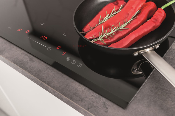Bếp từ Hafele HC-I604B 535.02.201 thiết kế sang trọng, sắc đen cao cấp