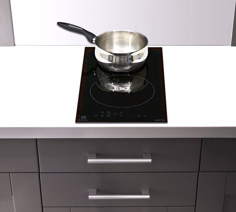  Bếp từ âm 30cm EHH3320NVK có công suất mạnh mẽ đến 3.700W