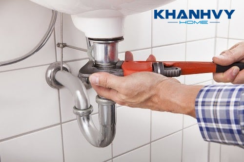 Hở ống thoát nước gây mùi