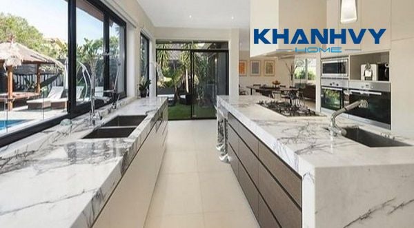 Mẫu tủ bếp màu xanh lam