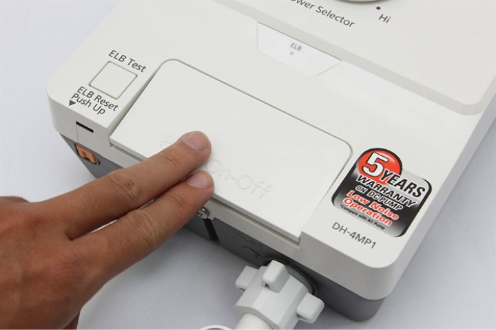 Máy nước nóng Panasonic DH-4MP1VW