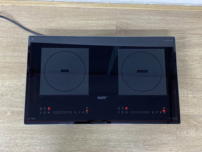 Bếp từ Kaff KF-FL1368II Pro được trang bị quạt tản nhiệt lớn