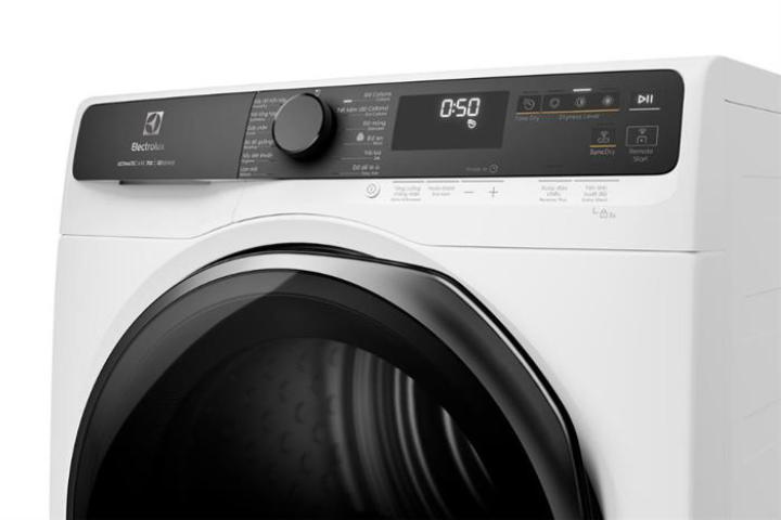 Máy sấy bơm nhiệt 9kg Electrolux EDH903R7WC
