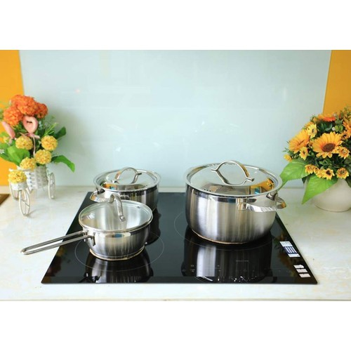  Bếp từ âm 3 vòng nhiệt 60cm EHF6232FOK có công suất mạnh mẽ đến 5700W