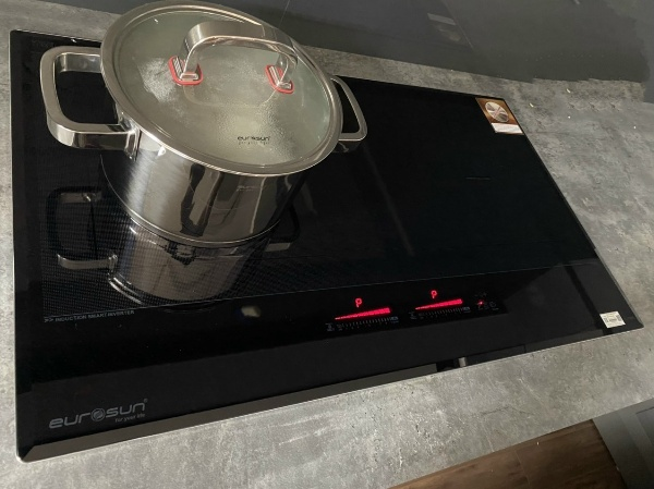  Điều khiển cảm ứng trượt từng vùng nấu