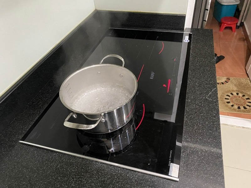 Bếp từ Kaff KF-IH2002LeBar là một trong những sản phẩm đến từ thương hiệu quốc tế KAFF
