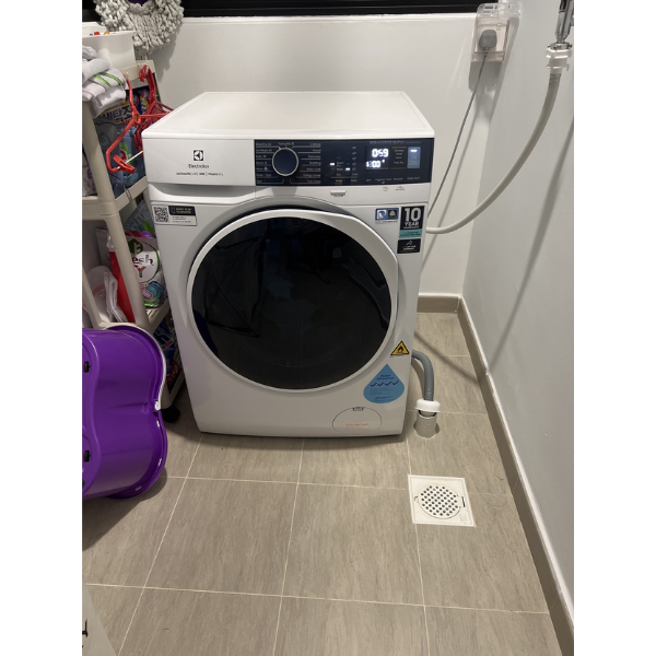 Máy giặt sấy 10/7kg Electrolux EWW1024P5WB